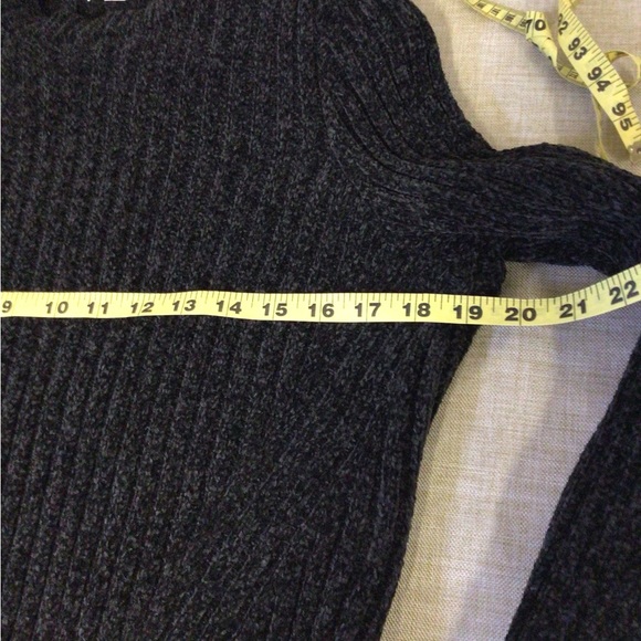 Jachs Girlfriend NWOT soft and cozy black sweater - Picture 8 of 9